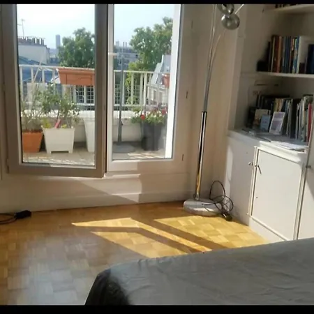 Floor & Terrace With View شقة *