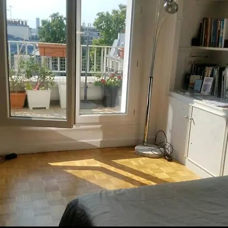 Apartment Floor & Terrace With View