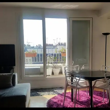 Apartment Floor & Terrace With View *